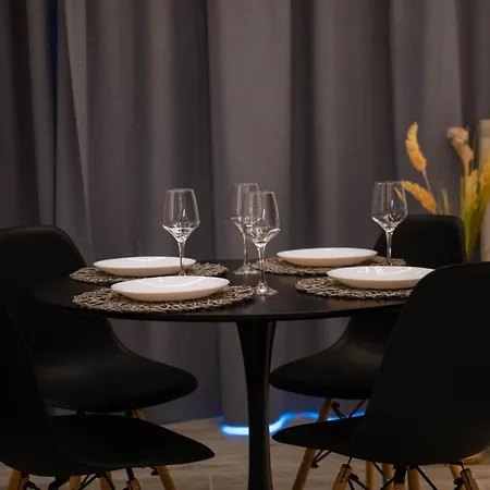 Skia Luxury Living Above The Walls *
