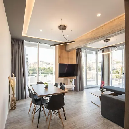 Skia Luxury Living Above The Walls Lejlighed