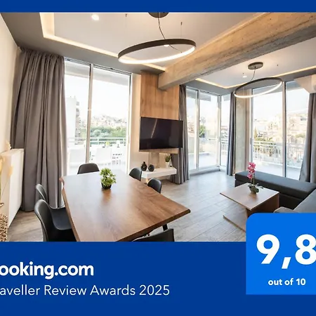 Skia Luxury Living Above The Walls Apartment