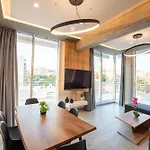 アパート Skia Luxury Living Above The Walls *