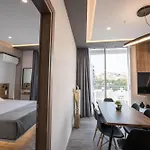 アパート Skia Luxury Living Above The Walls