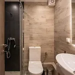 Skia Luxury Living Above The Walls *