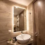 Skia Luxury Living Above The Walls アパート *