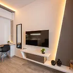 Skia Luxury Living Above The Walls *