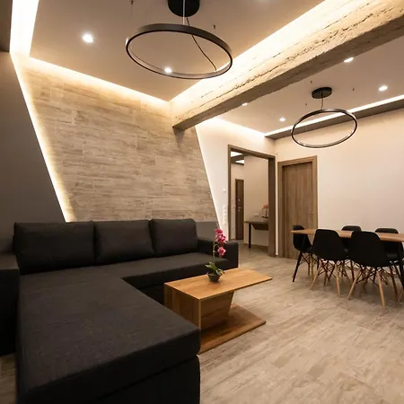 Skia Luxury Living Above The Walls Apartman *