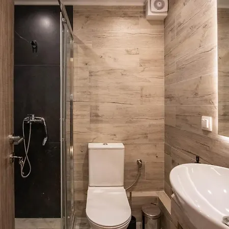 Skia Luxury Living Above The Walls *