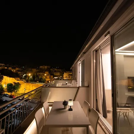 Skia Luxury Living Above The Walls Apartman *
