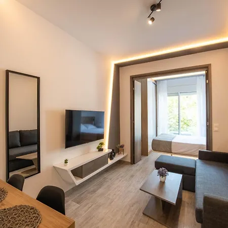 Skia Luxury Living Above The Walls דירה *