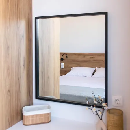 アパート Skia Luxury Living Above The Walls テッサロニキ