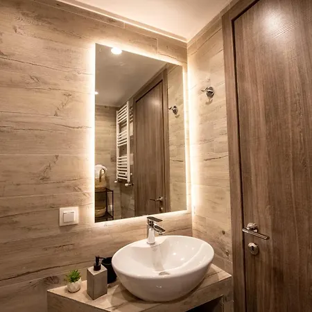 Skia Luxury Living Above The Walls 아파트 *