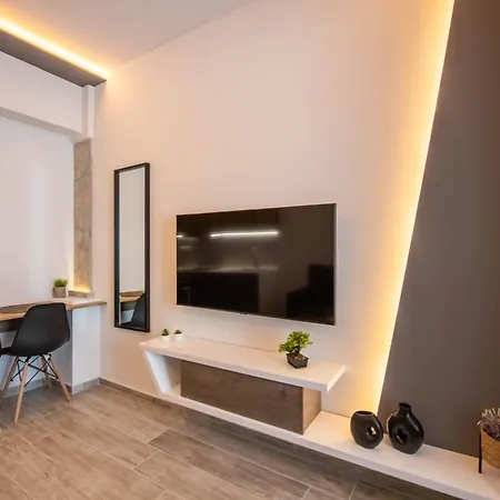 Skia Luxury Living Above The Walls *