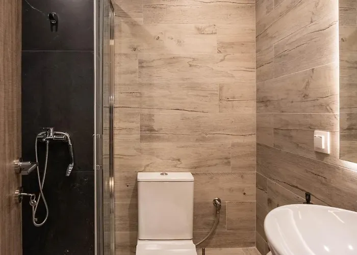 Skia Luxury Living Above The Walls *
