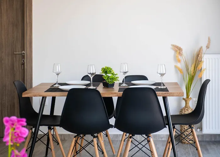 Apartament Skia Luxury Living Above The Walls Salonic