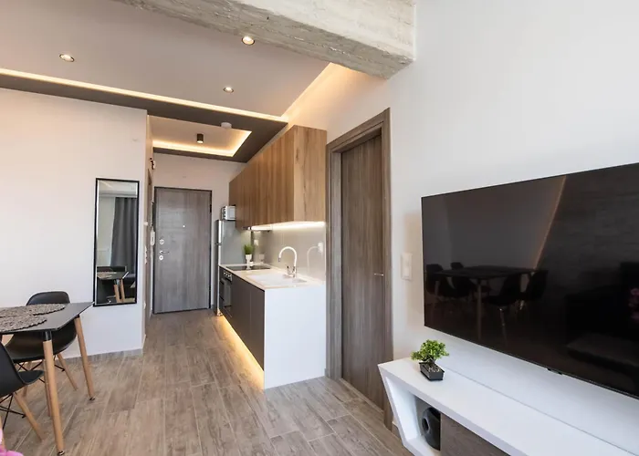 Skia Luxury Living Above The Walls Apartament