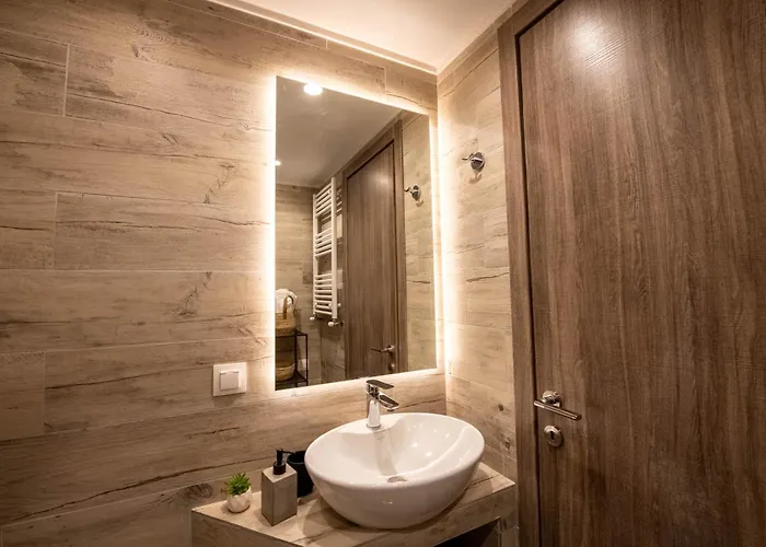 Skia Luxury Living Above The Walls Apartament *